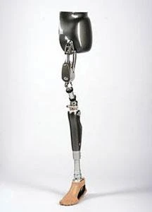 Protézy pro amputace a vrozené vady v kyčelním kloubu